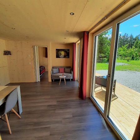 Aktien 11 / A=Obere Wohnung / B=Untere Wohnung Sils im Domleschg Buitenkant foto